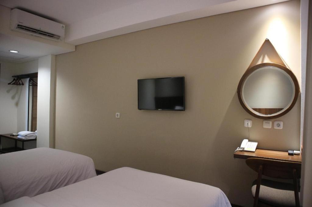 Hotel Bianco Costel Bogor Exterior foto